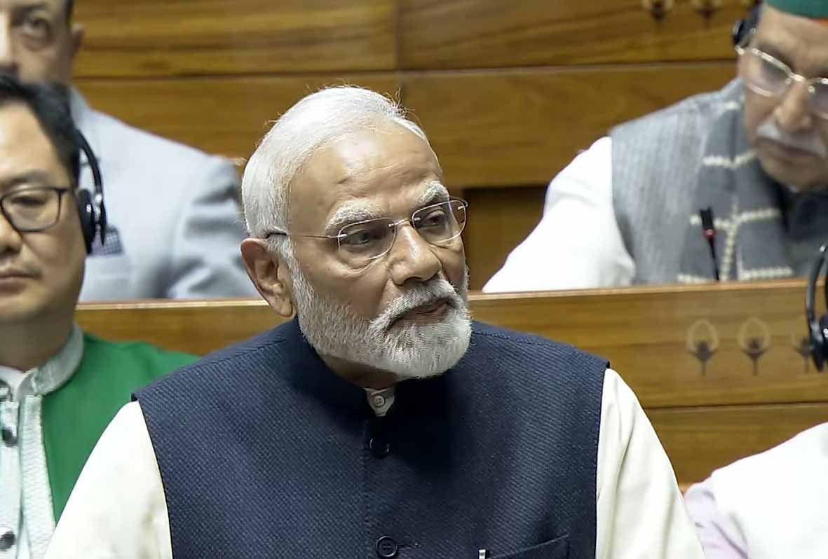 મહિલા અનામત પર મોદીનું 'માસ્ટરસ્ટ્રોક' ભાષણ: 'શ્રેય જોઈતું હોય તો બ્લેન્ક ચેક લઈ લો, પણ દીકરીઓનો હક ન રોકો'